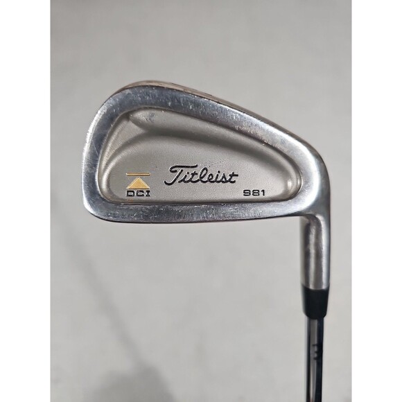 Titleist DCI 981 Gold Triangle 5 Iron Steel Shaft Regular Flex 38" RH Golf Club - Picture 1 of 5